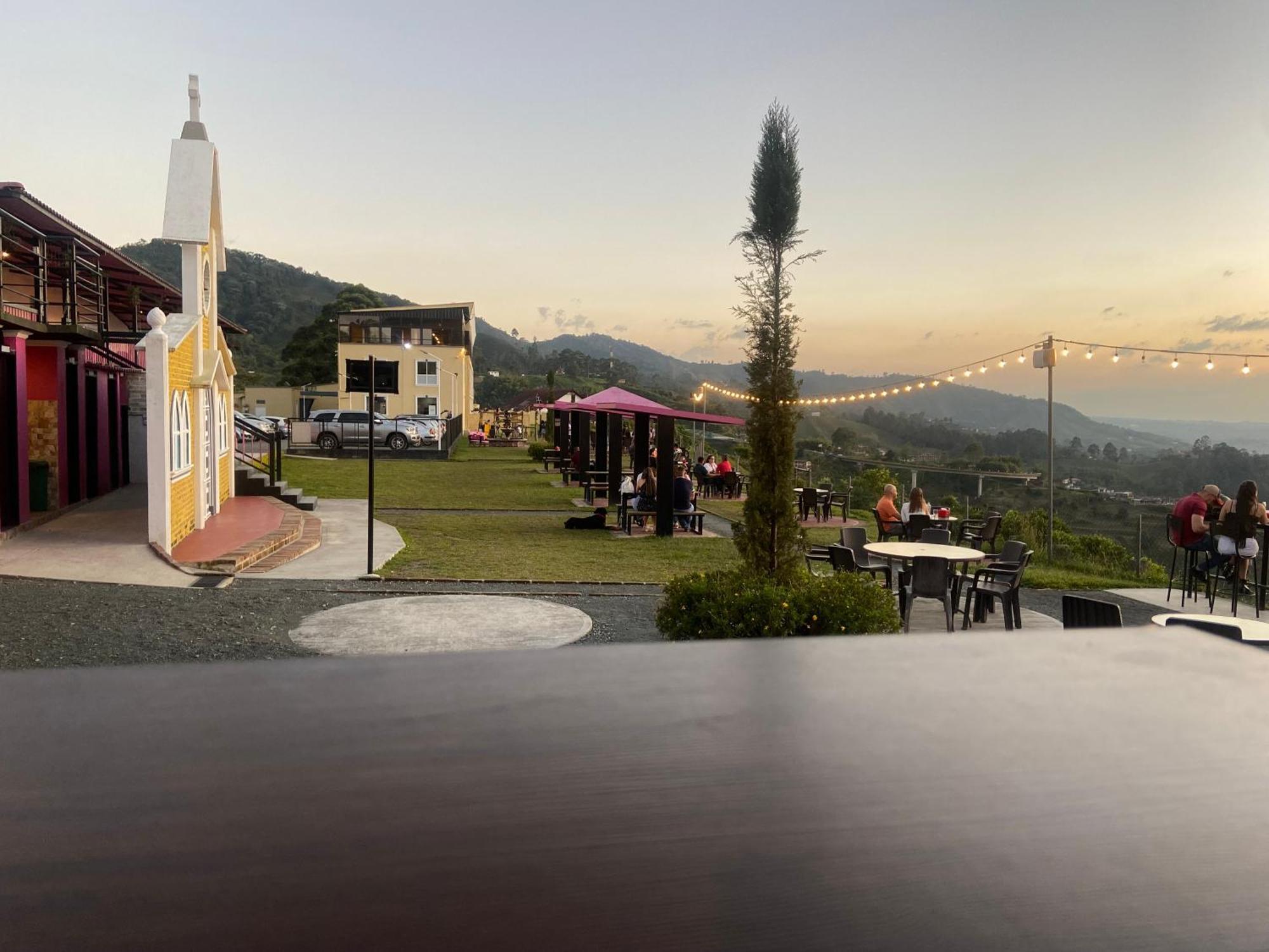 Hotel Entre Lomas