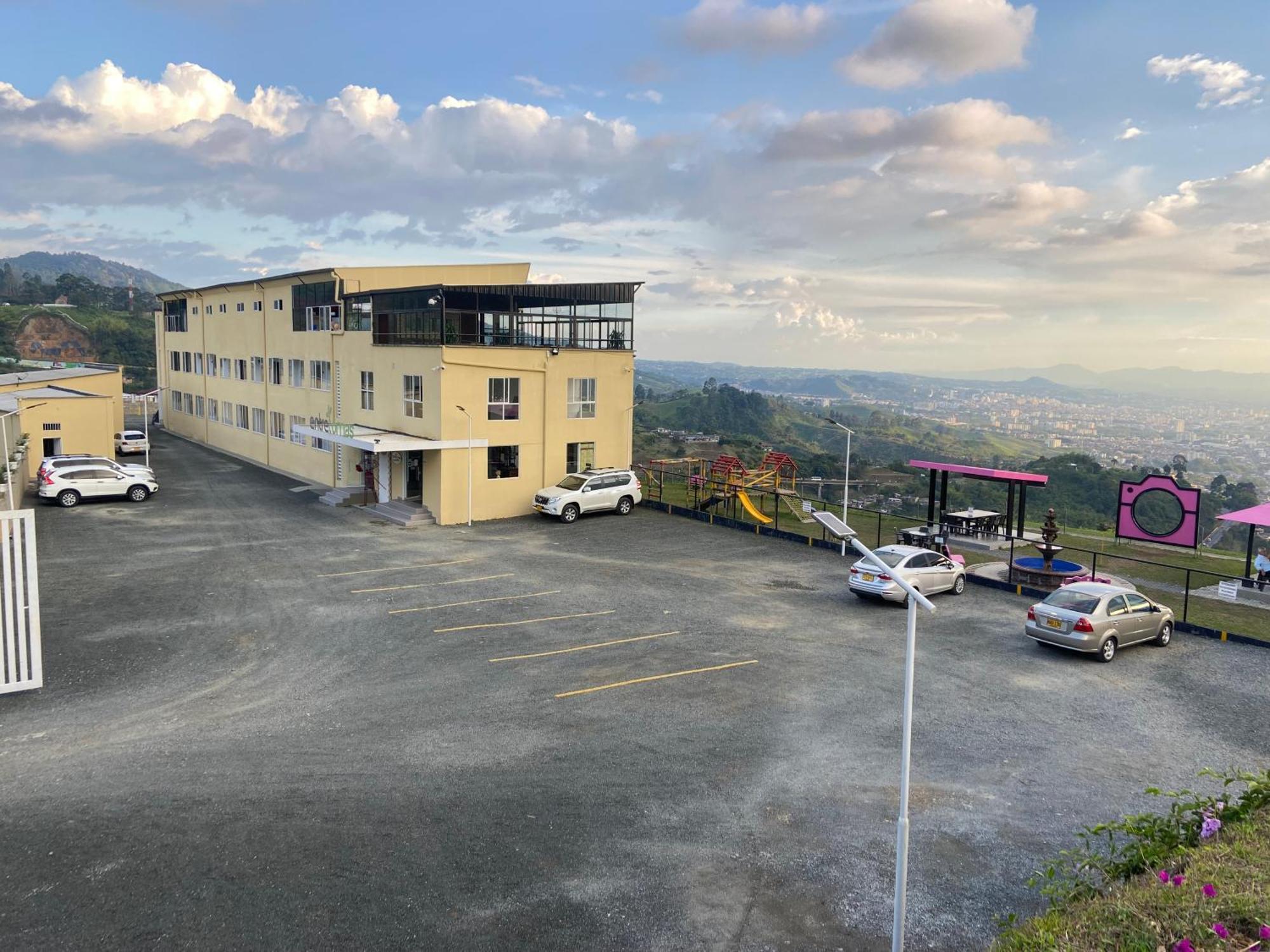 Hotel Entre Lomas *