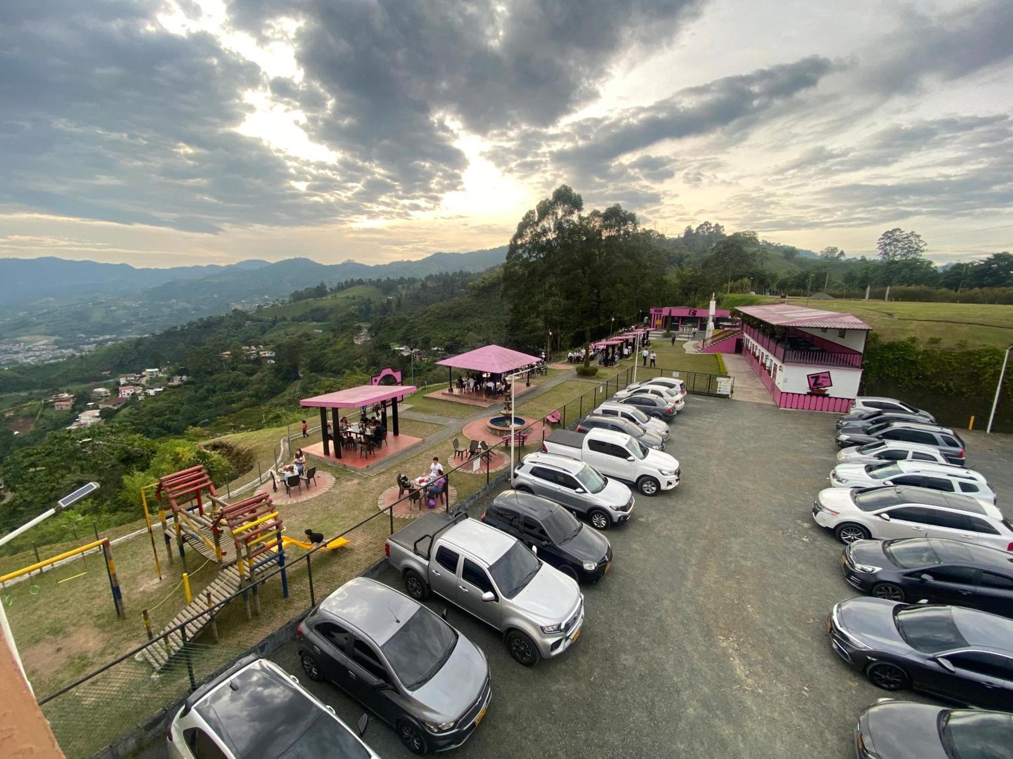 Hotel Entre Lomas